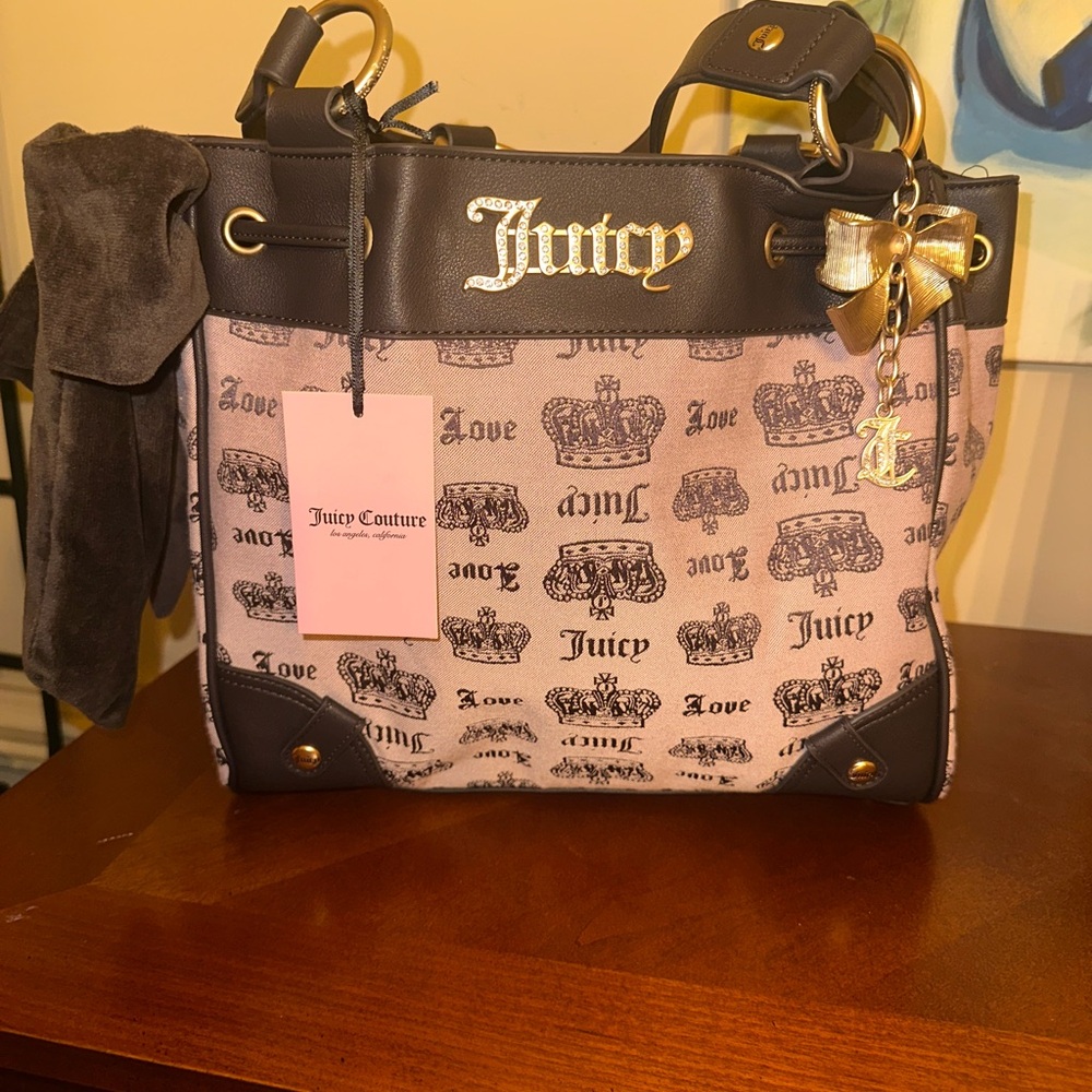 Juicy Couture Black and Pink Crown Print Tote 🎀